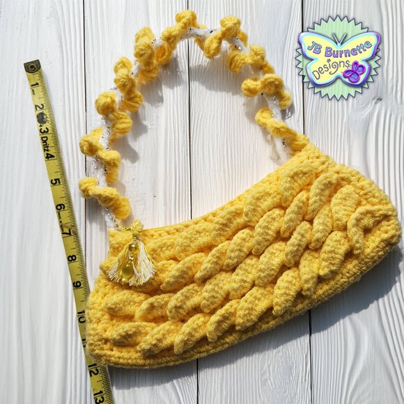 Handmade Yellow Crochet Scallop Handbag, Beaded Handle Spring Summer Purse - Picture 4 of 4